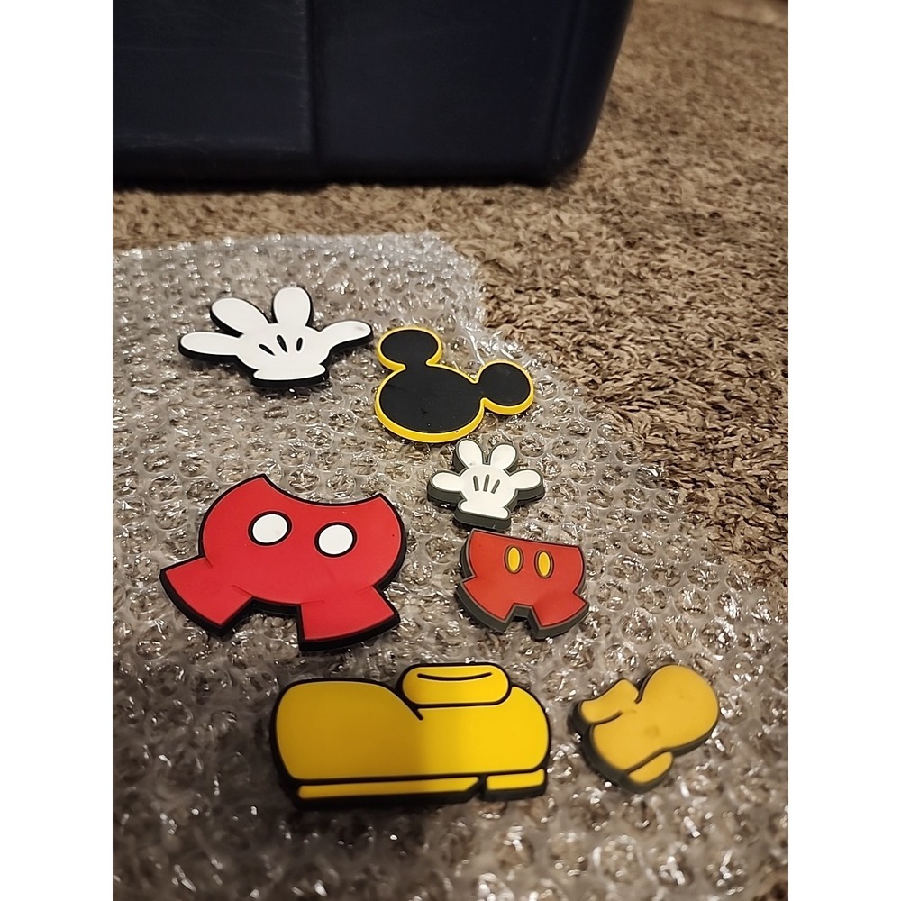 Disney Parks Mickey Mouse Body Parts 7 pc Vinyl Magnet Set Ears Shoe Glove Pants